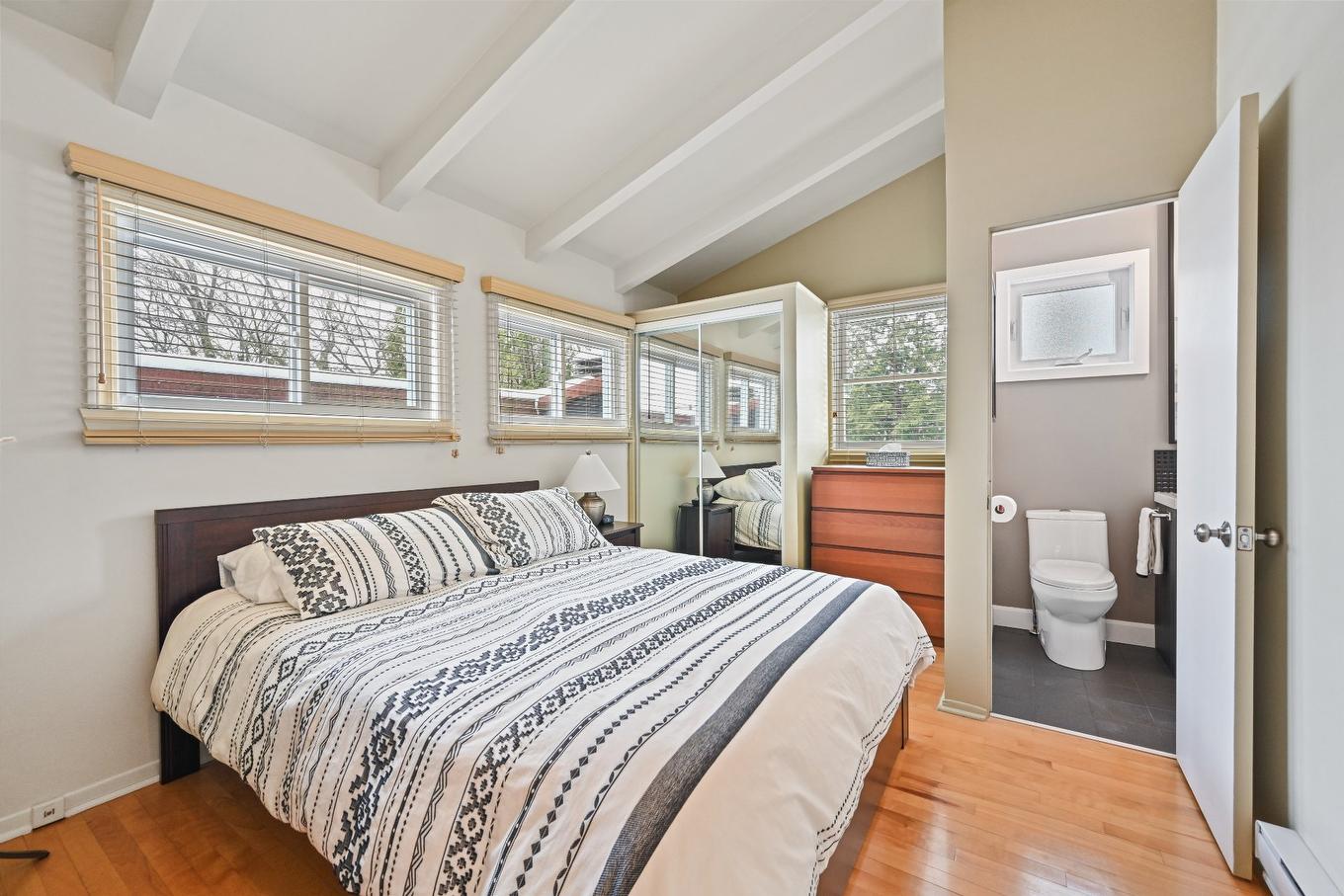 Chambre à coucher - 269 Rue Des Bois, Saint-Jean-Sur-Richelieu, QC - Indoor Photo Showing Bedroom