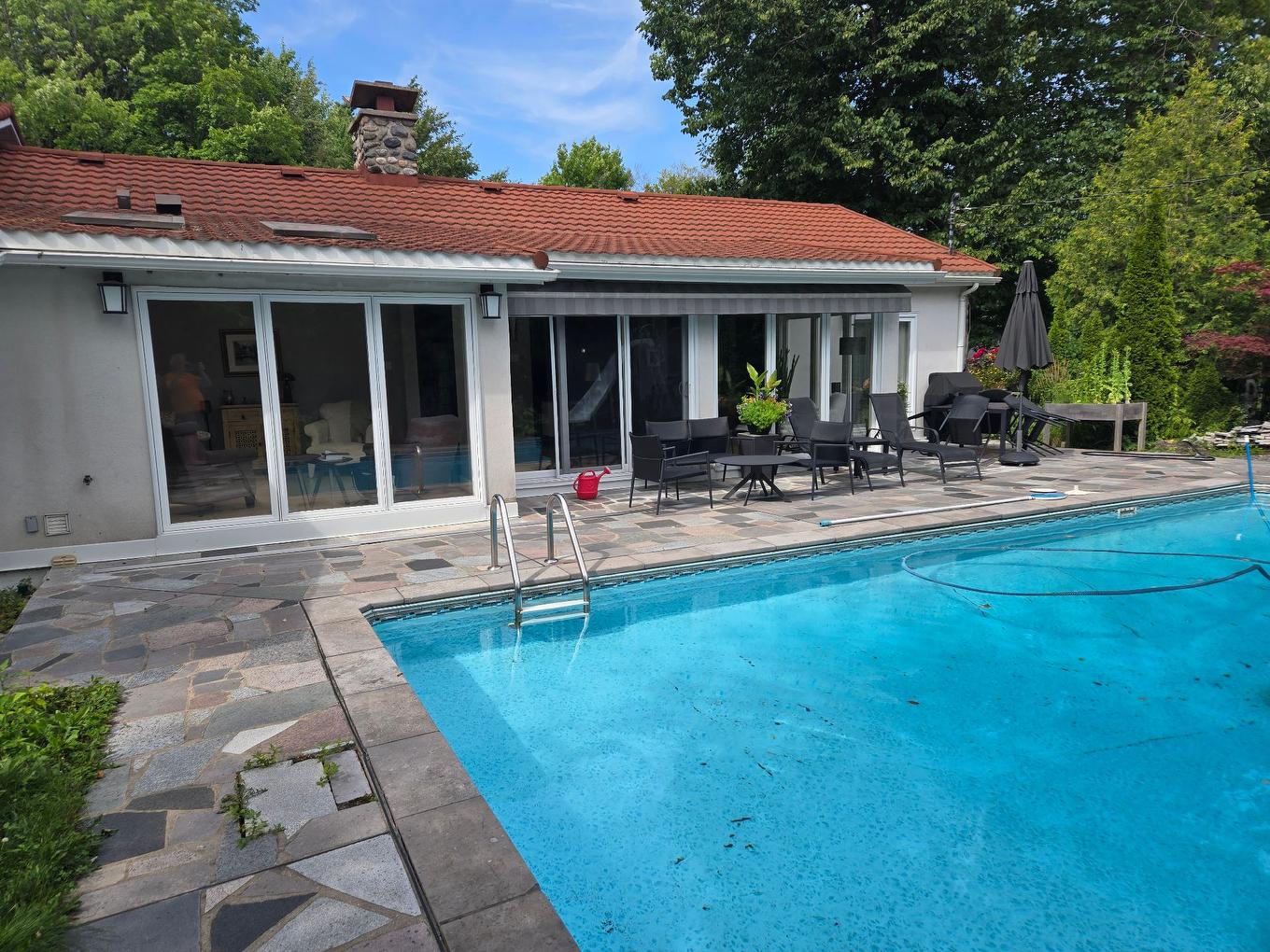 Piscine - 269 Rue Des Bois, Saint-Jean-Sur-Richelieu, QC - Outdoor With In Ground Pool With Deck Patio Veranda