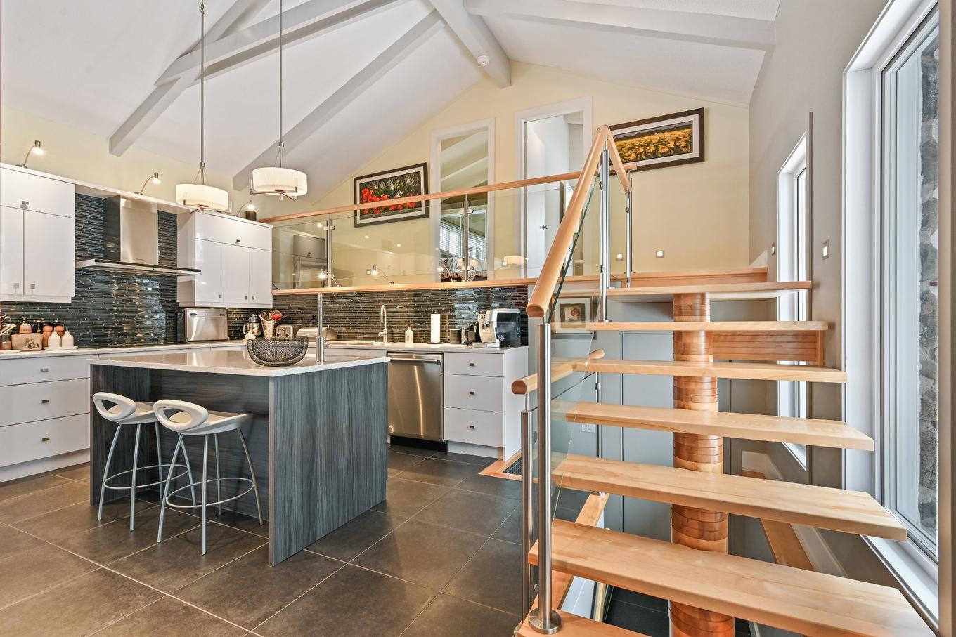 Cuisine - 269 Rue Des Bois, Saint-Jean-Sur-Richelieu, QC - Indoor Photo Showing Kitchen With Upgraded Kitchen