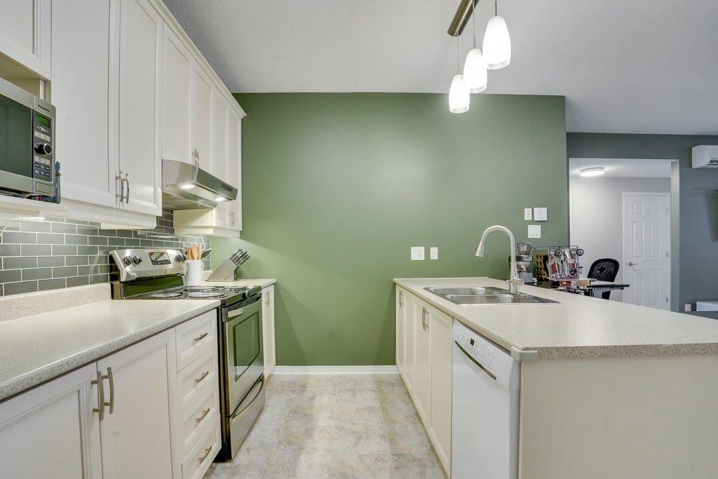 Cuisine - 1-14 Rue Des Alluchons, Gatineau (Aylmer), QC - Indoor Photo Showing Kitchen With Double Sink With Upgraded Kitchen
