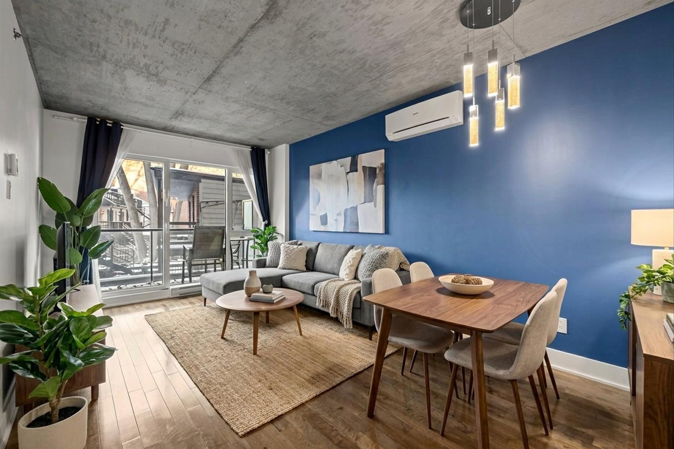 Salon - 222-225 Rue De La Montagne, Montréal (Le Sud-Ouest), QC - Indoor