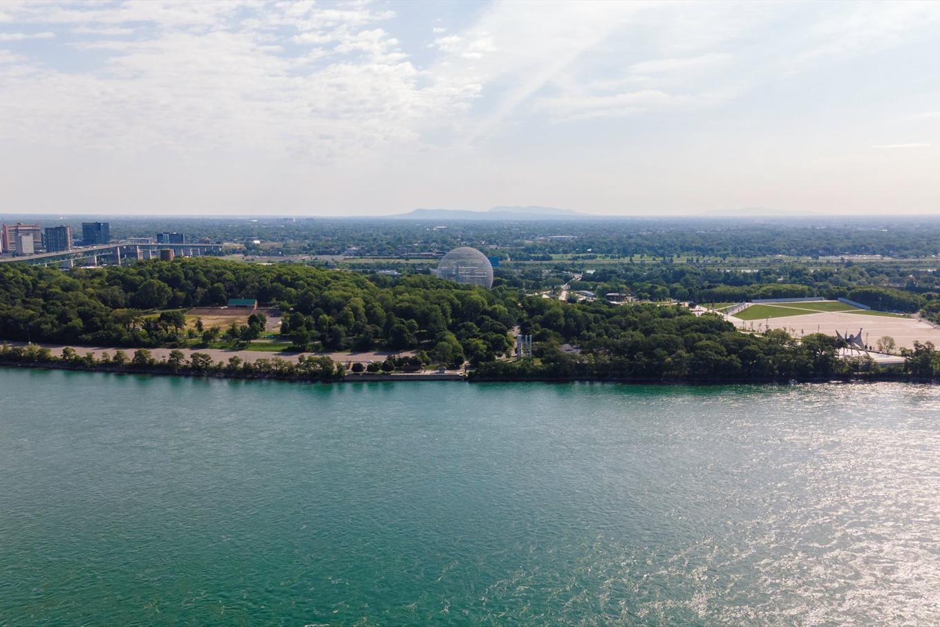 Photo aérienne - 222-225 Rue De La Montagne, Montréal (Le Sud-Ouest), QC - Outdoor With Body Of Water With View