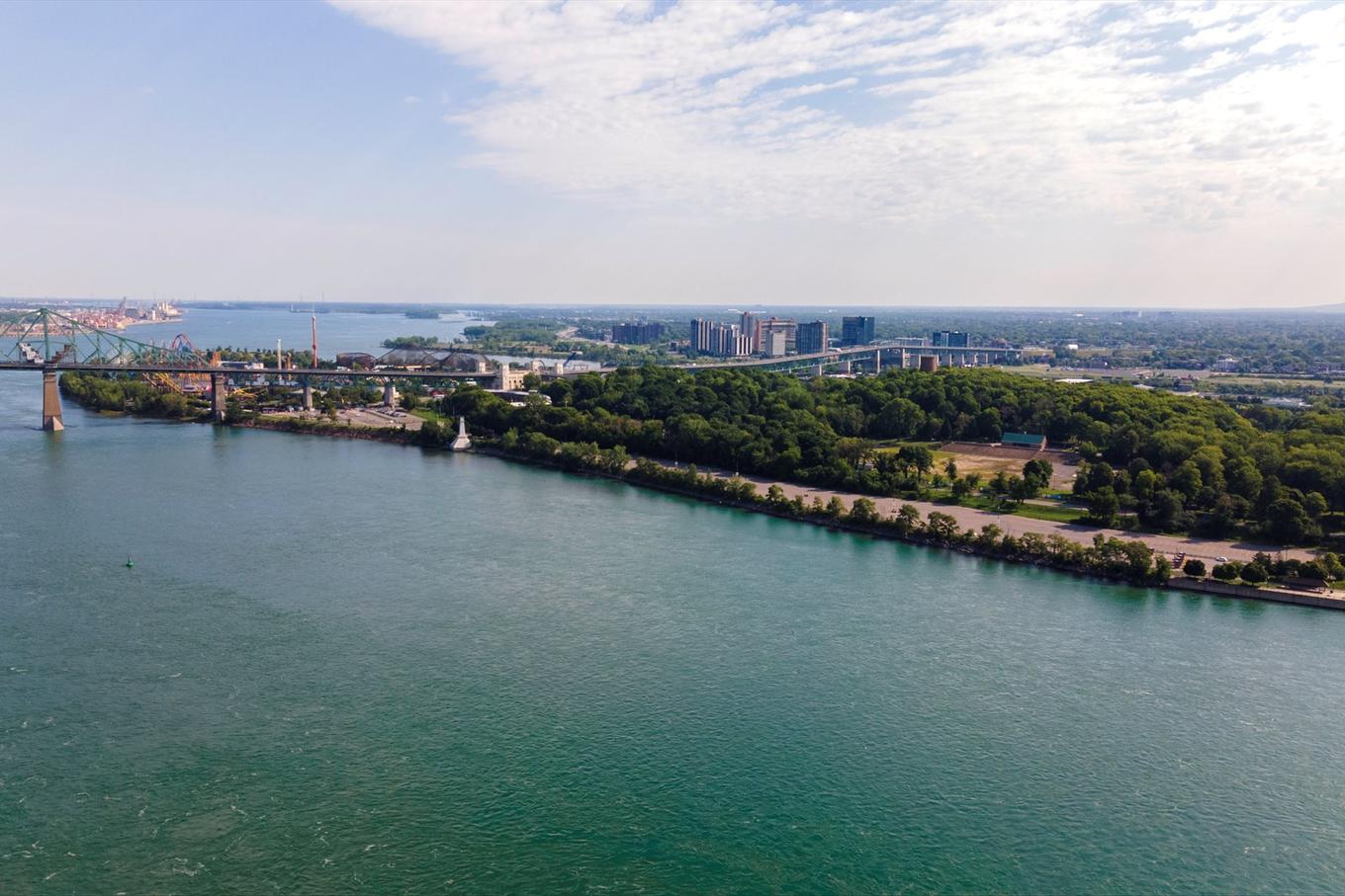 Photo aérienne - 222-225 Rue De La Montagne, Montréal (Le Sud-Ouest), QC - Outdoor With Body Of Water With View