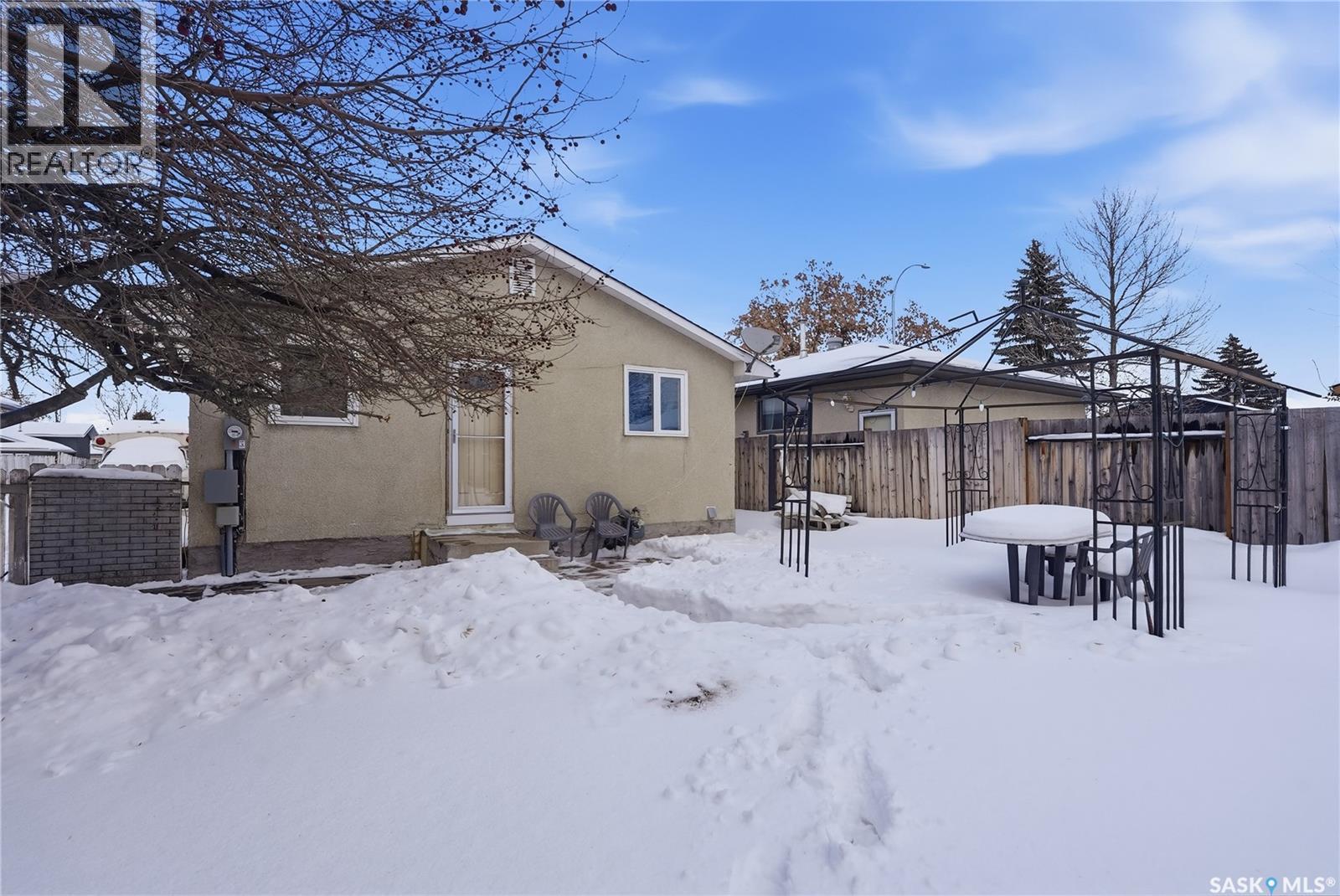 3205 33Rd Street W, Saskatoon, SK - Outdoor