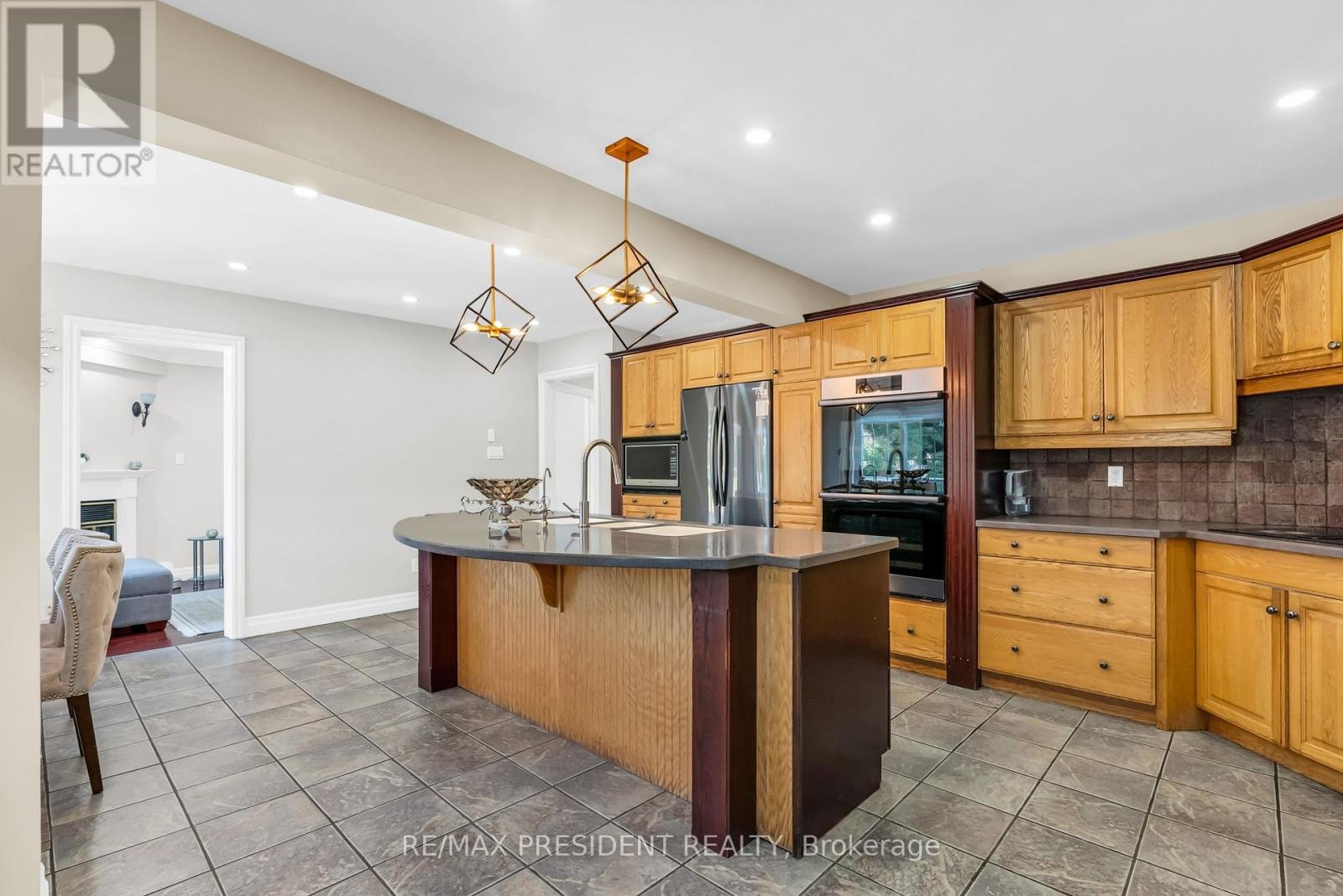 6200 Osprey Boulevard, Mississauga, ON - Indoor Photo Showing Kitchen