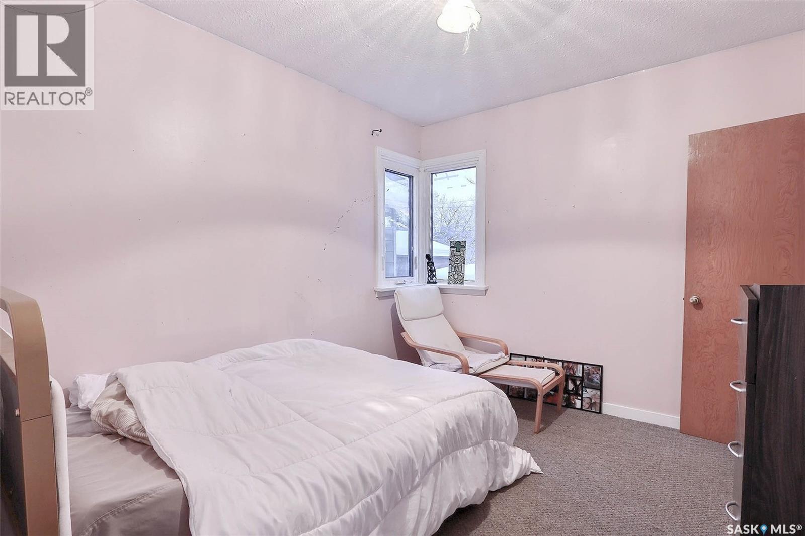 513 10Th Street E, Prince Albert, SK - Indoor Photo Showing Bedroom