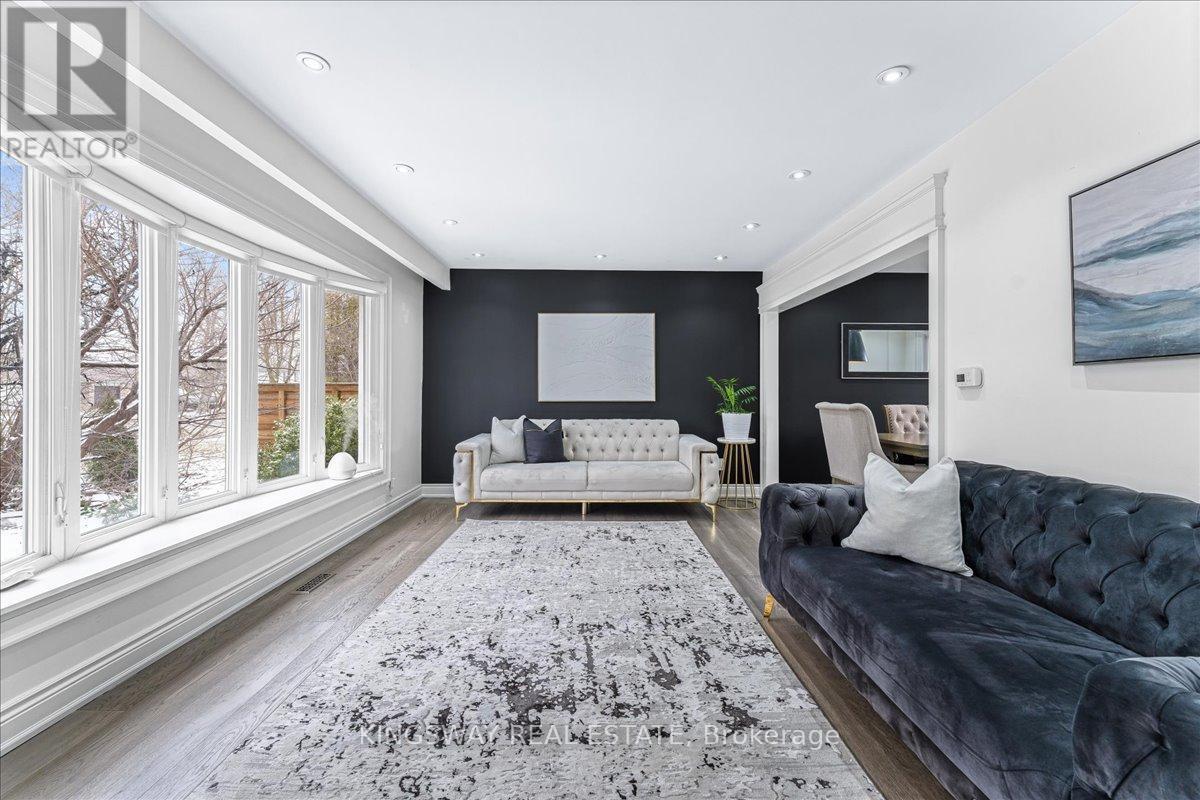 2594 Bromsgrove Road, Mississauga, ON - Indoor