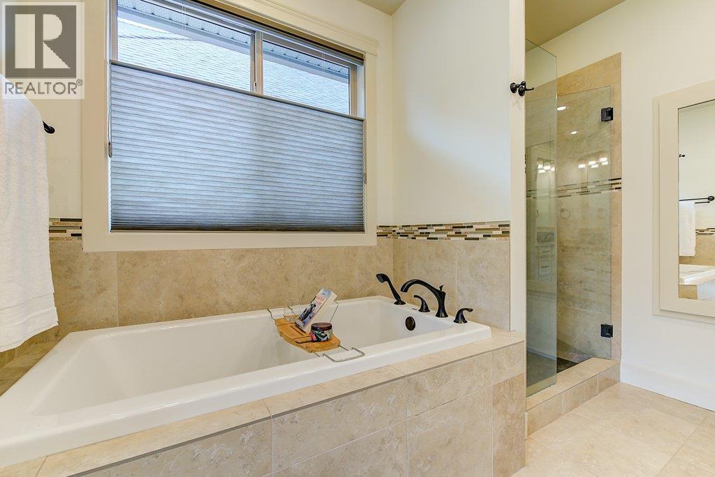 Primary ensuite - 425 Audubon Court, Kelowna, BC - Indoor Photo Showing Bathroom