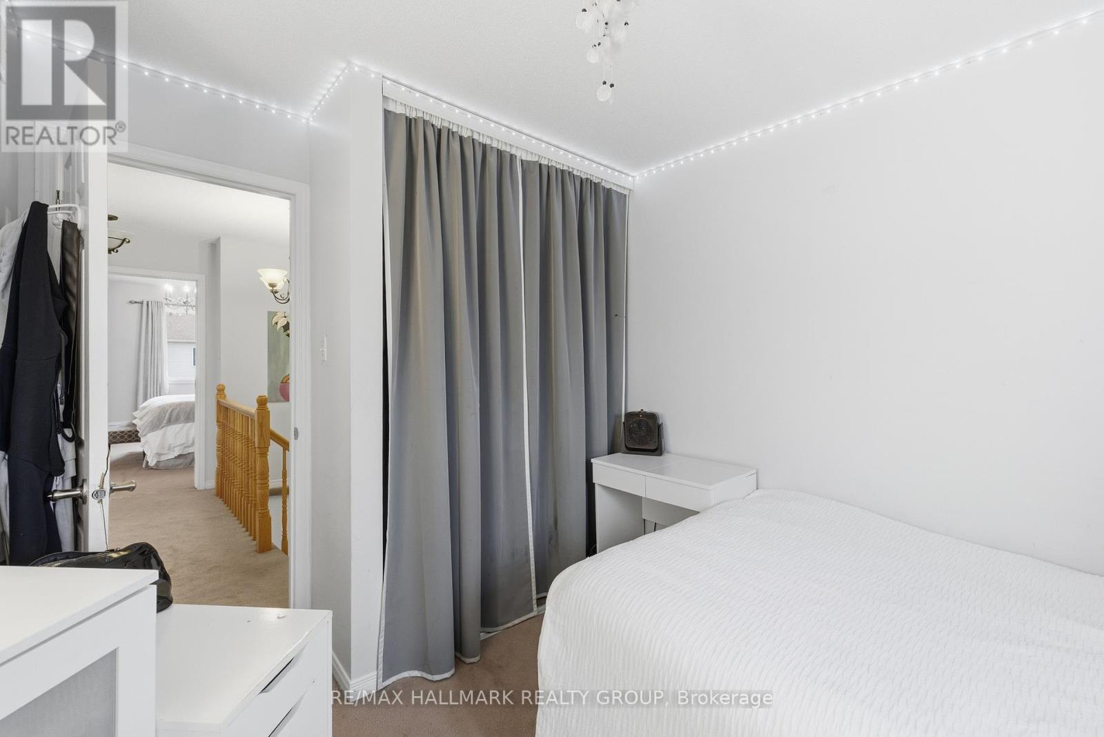 142 Inverkip Avenue, Ottawa, ON - Indoor