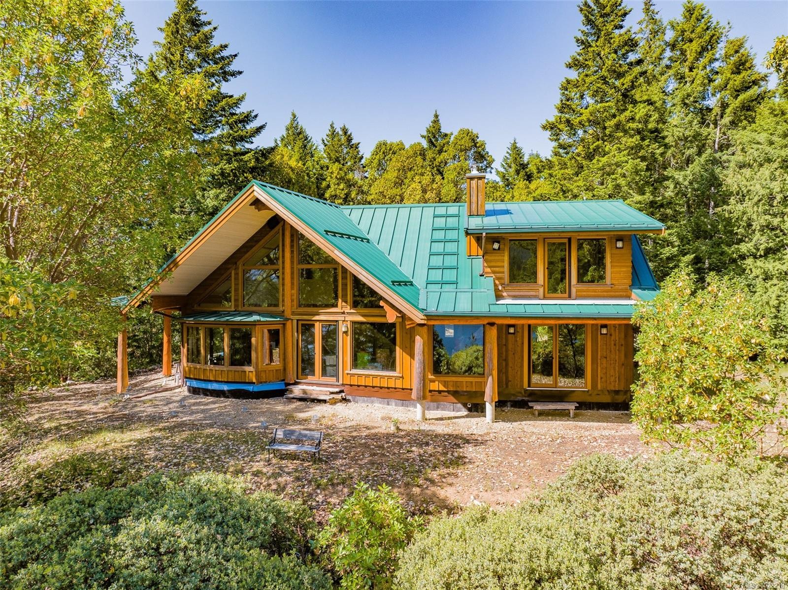 1100 Keith Rd, Qualicum Beach, BC