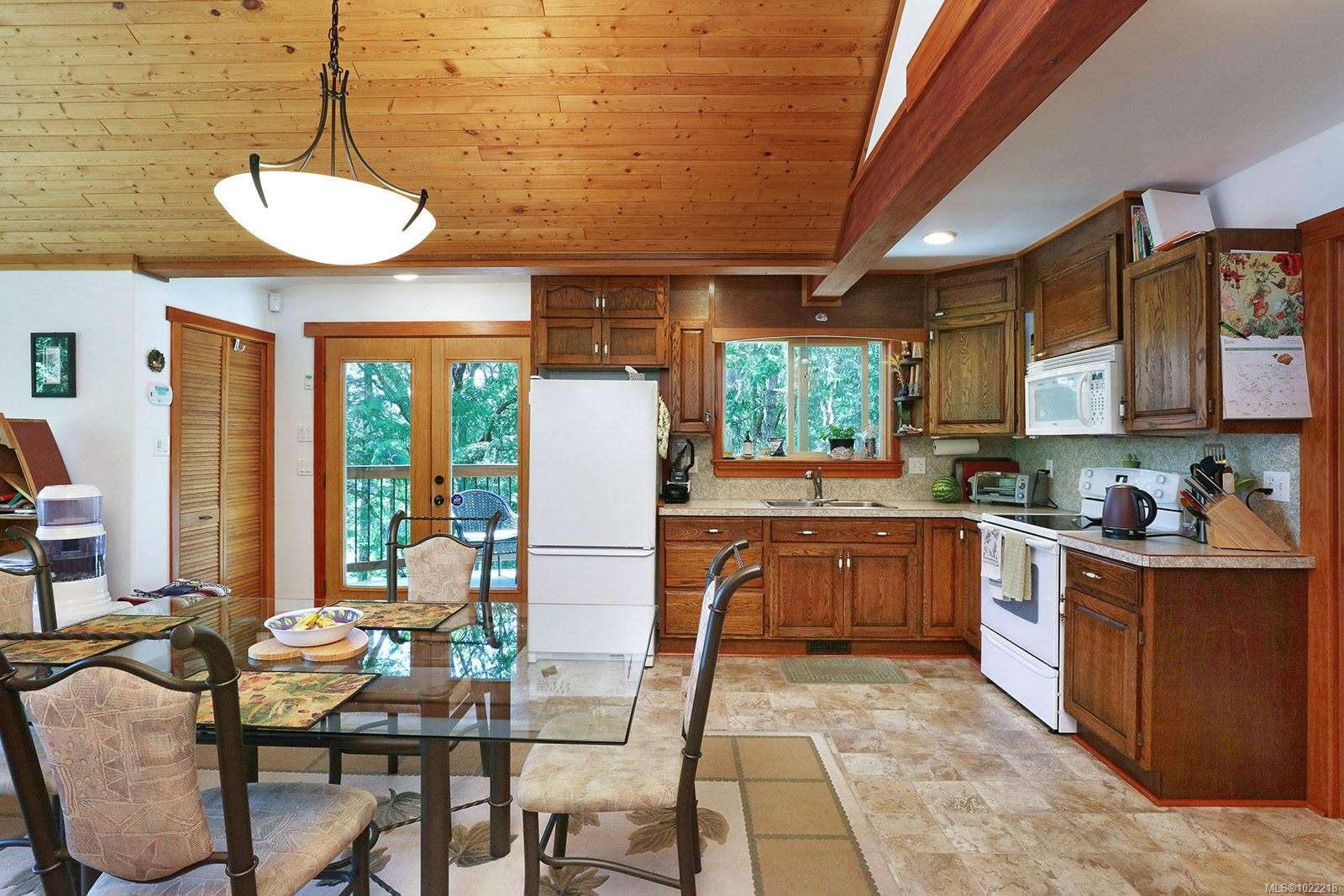 1100 Keith Rd, Qualicum Beach, BC