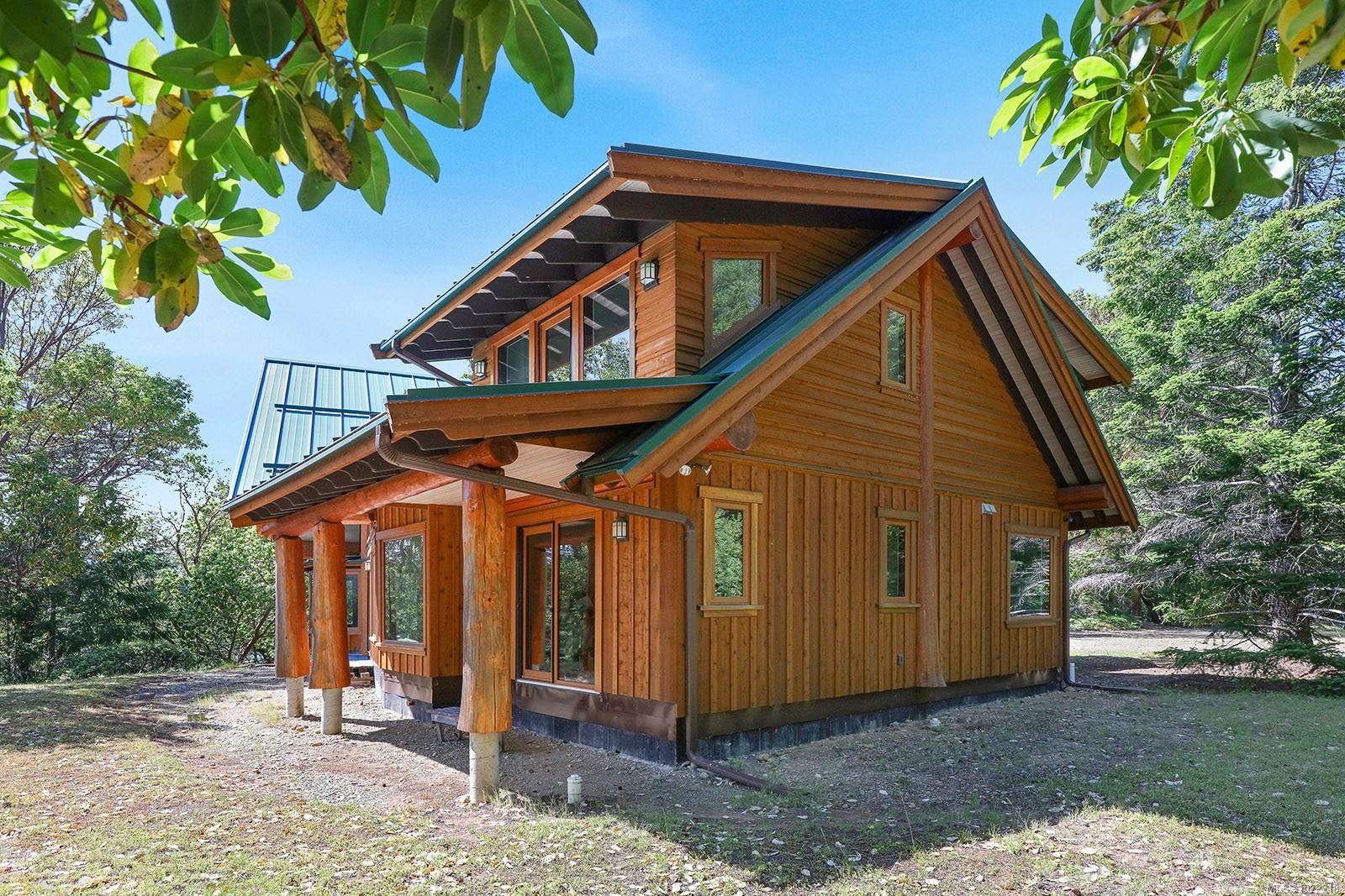 1100 Keith Rd, Qualicum Beach, BC