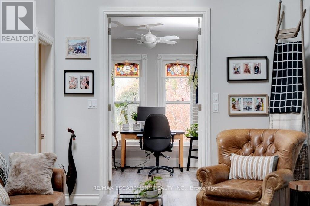 7 Homewood Avenue, Hamilton, ON - Indoor