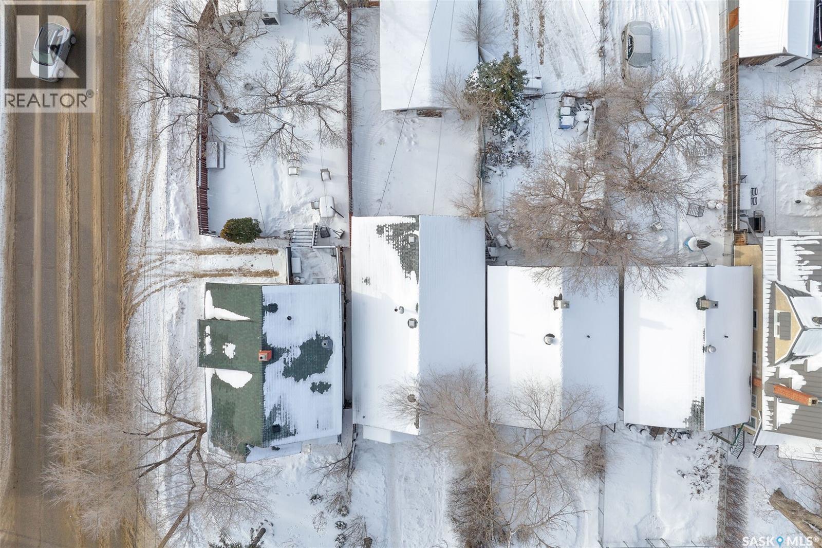 2070 Princess Street, Regina, SK - Outdoor