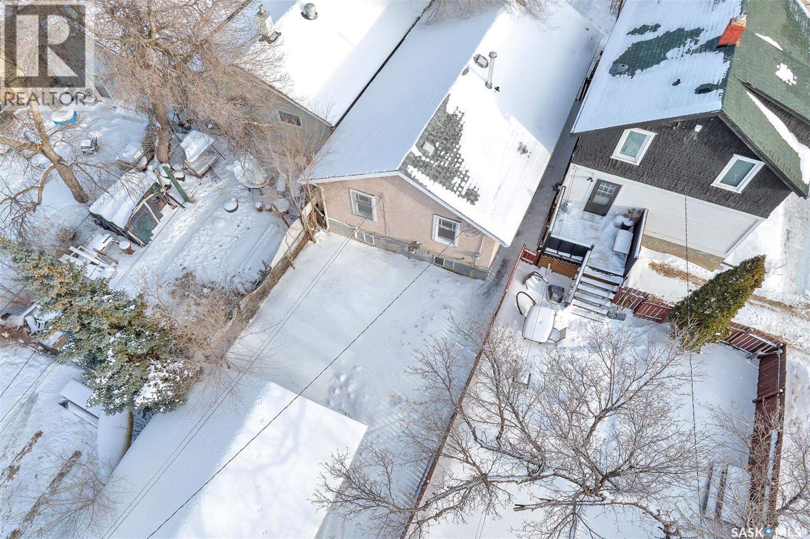 2070 Princess Street, Regina, SK - Outdoor