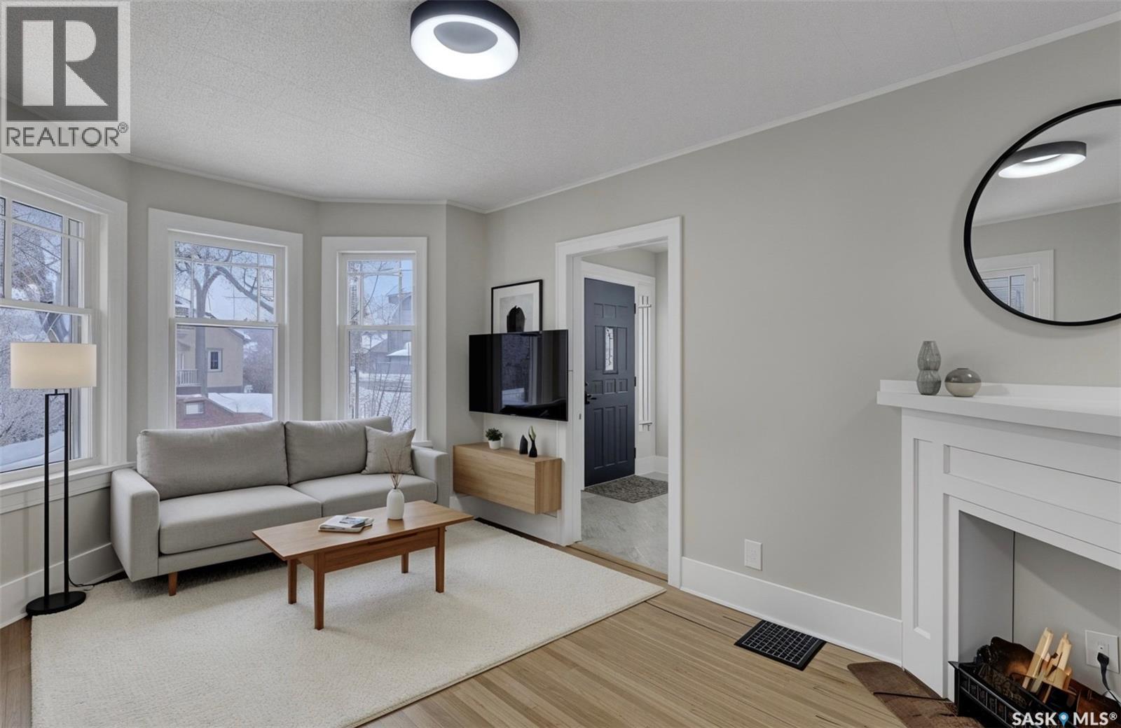 2070 Princess Street, Regina, SK - Indoor Photo Showing Living Room With Fireplace