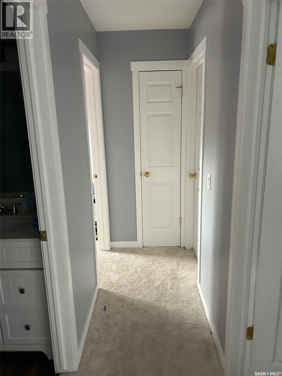 3827 Britannia Place E, Regina, SK - Indoor Photo Showing Other Room