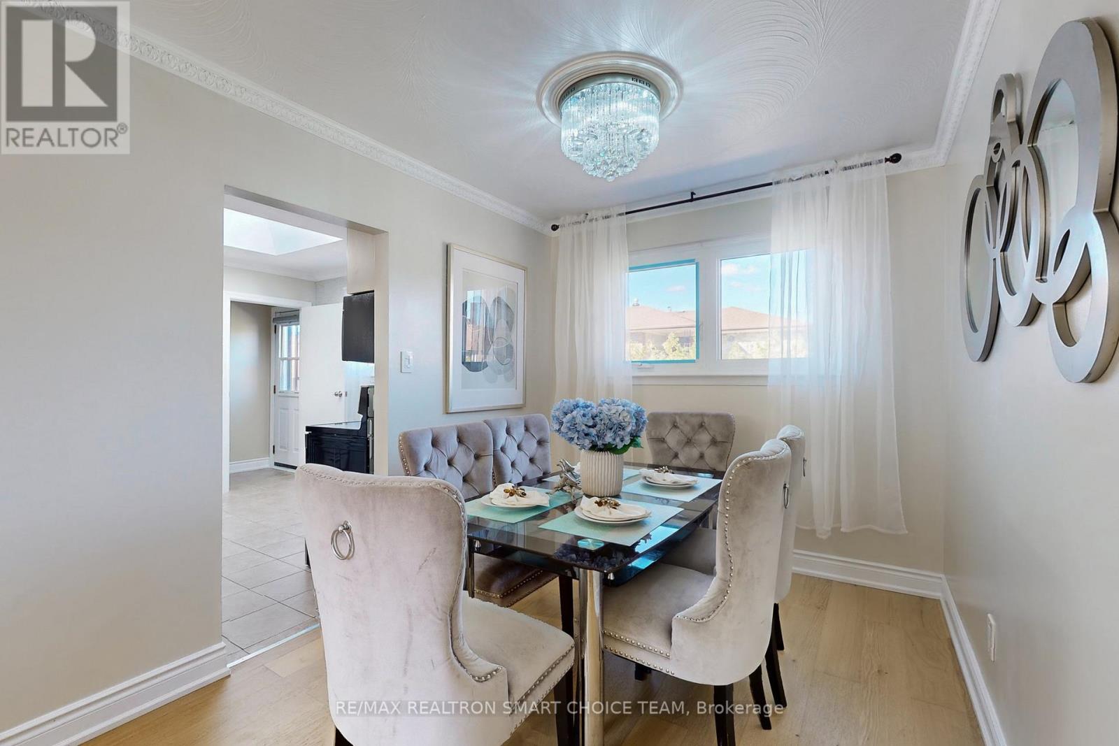 16 Frith Road, Toronto, ON - Indoor Photo Showing Dining Room