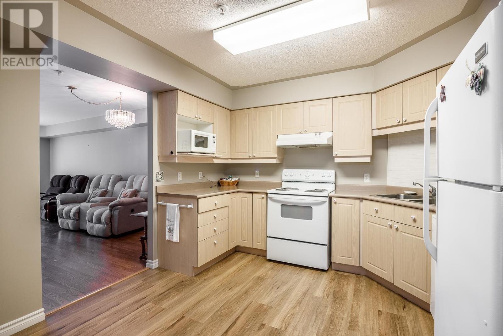 721 Third Line E # #8, Sault Ste. Marie, ON - Indoor Photo Showing Kitchen