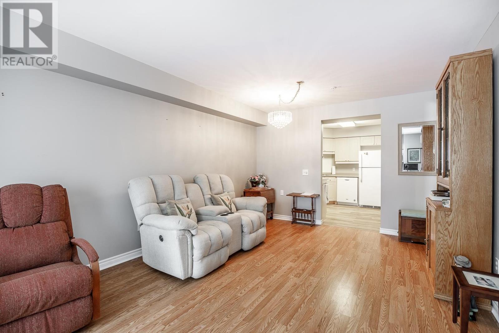 721 Third Line E # #8, Sault Ste. Marie, ON - Indoor Photo Showing Living Room