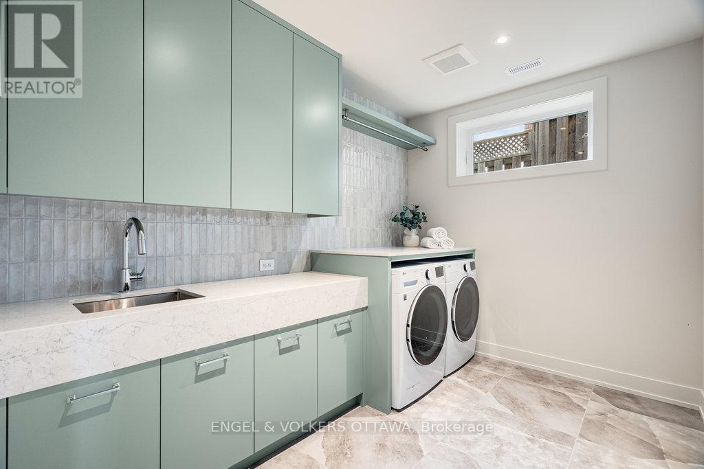 291 Billings Avenue, Ottawa, ON - Indoor Photo Showing Laundry Room