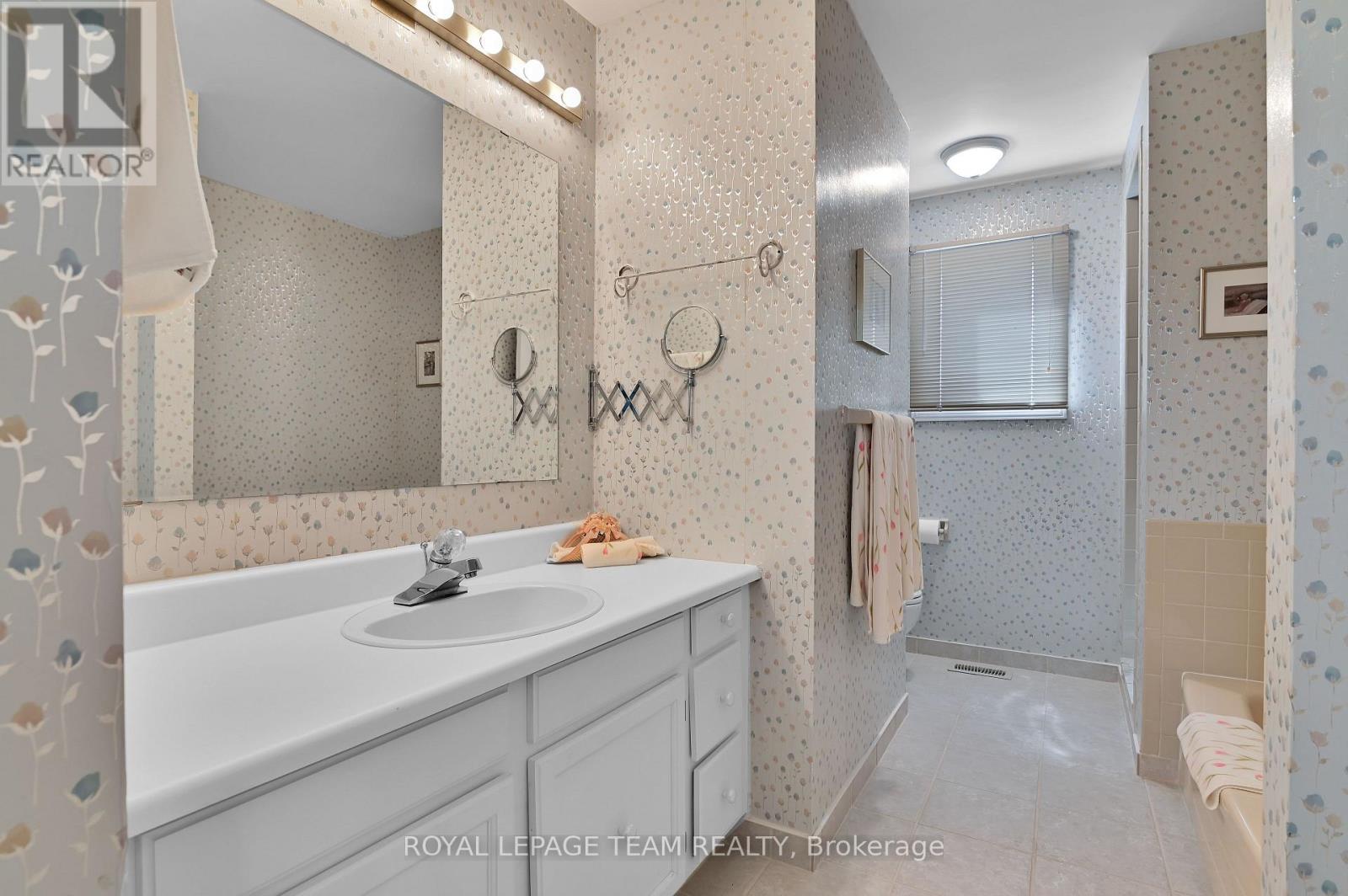 64 Lillico Drive, Ottawa, ON - Indoor Photo Showing Bathroom