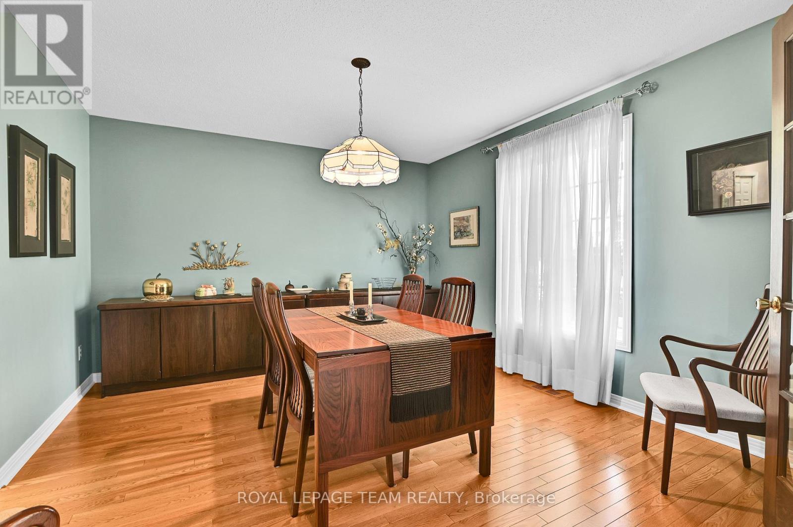 64 Lillico Drive, Ottawa, ON - Indoor Photo Showing Dining Room