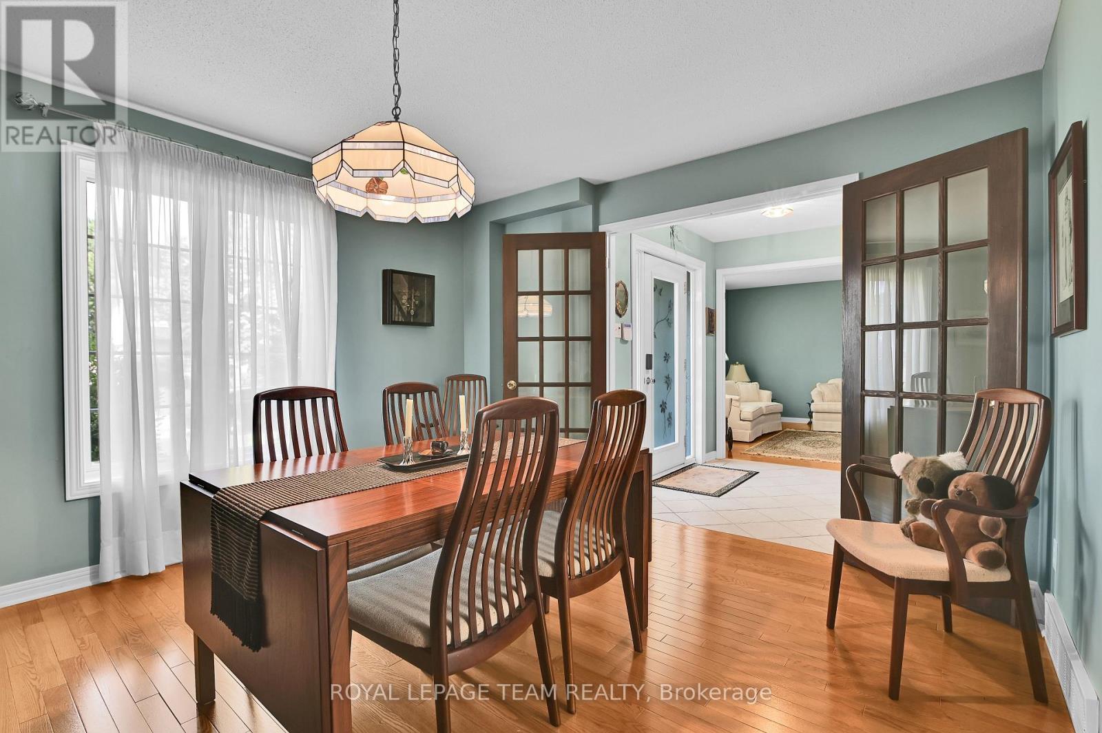 64 Lillico Drive, Ottawa, ON - Indoor Photo Showing Dining Room