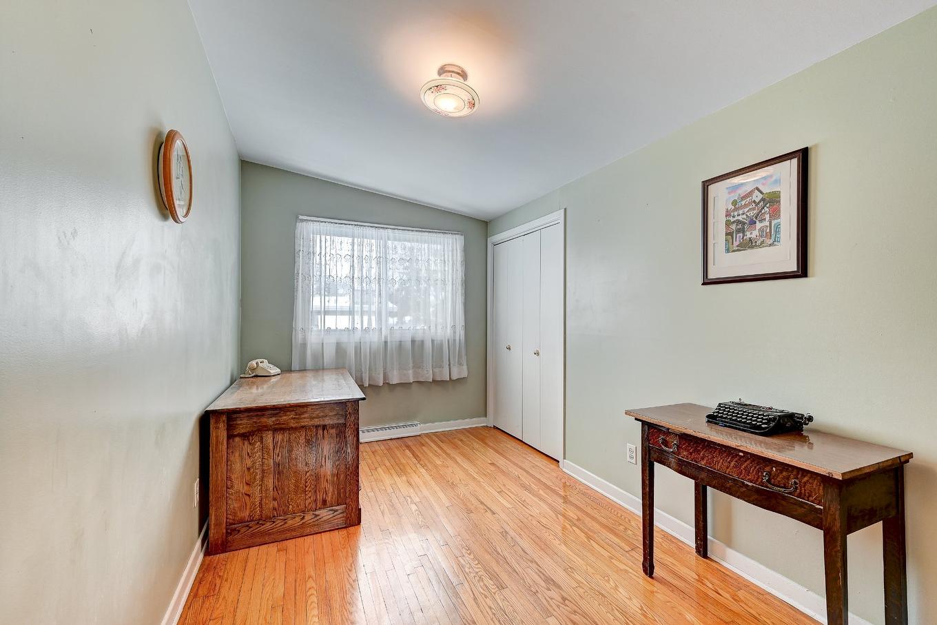 Chambre à coucher - 6000 Rue Verlaine, Brossard, QC - Indoor Photo Showing Other Room