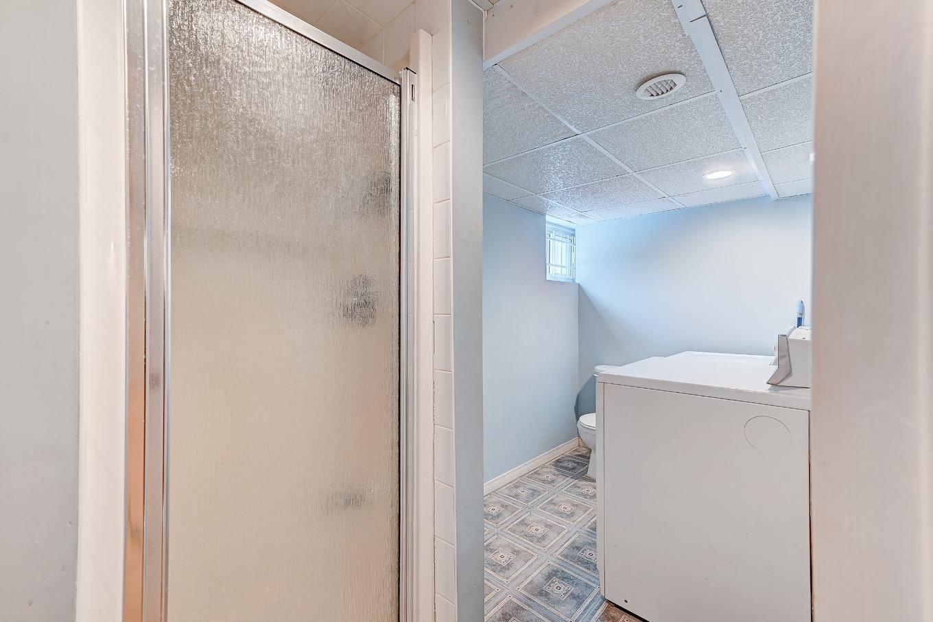 Salle de bains - 6000 Rue Verlaine, Brossard, QC - Indoor