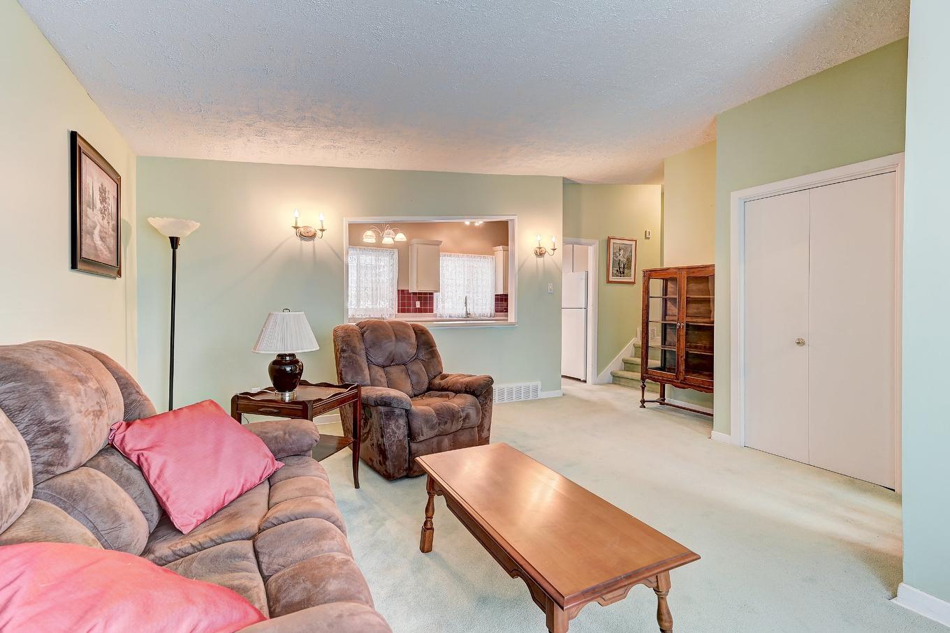 Salon - 6000 Rue Verlaine, Brossard, QC - Indoor Photo Showing Living Room