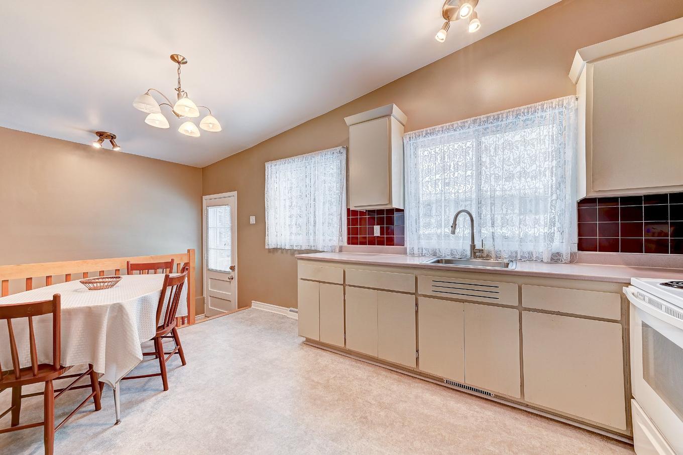 Cuisine - 6000 Rue Verlaine, Brossard, QC - Indoor Photo Showing Kitchen