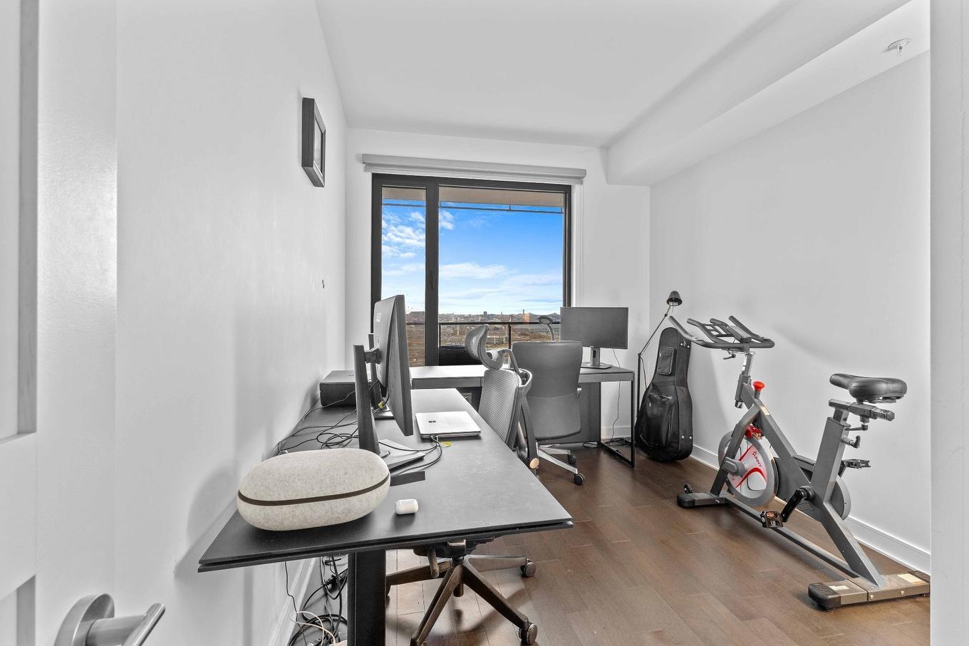 Chambre à coucher - 2709-299 Rue De La Rotonde, Montréal (Verdun/Île-Des-Soeurs), QC - Indoor Photo Showing Gym Room