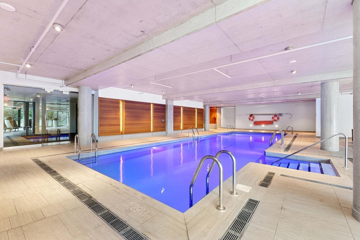 Piscine - 2709-299 Rue De La Rotonde, Montréal (Verdun/Île-Des-Soeurs), QC - Indoor Photo Showing Other Room With In Ground Pool