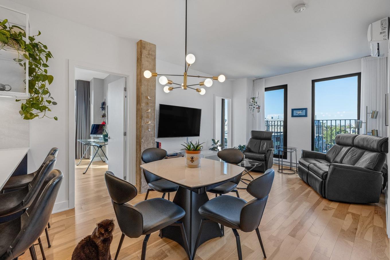 Dining room - 737-2180 Rue Ste-Catherine E., Montréal (Ville-Marie), QC - Indoor