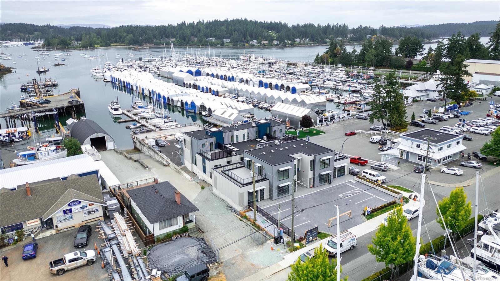 1-2270 Harbour Rd, Sidney, BC