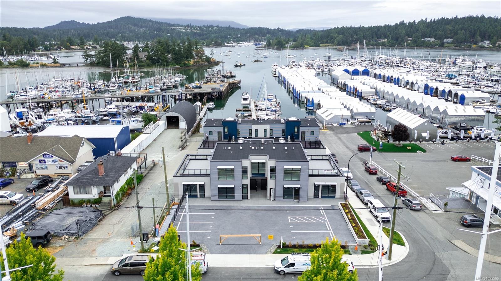 1-2270 Harbour Rd, Sidney, BC