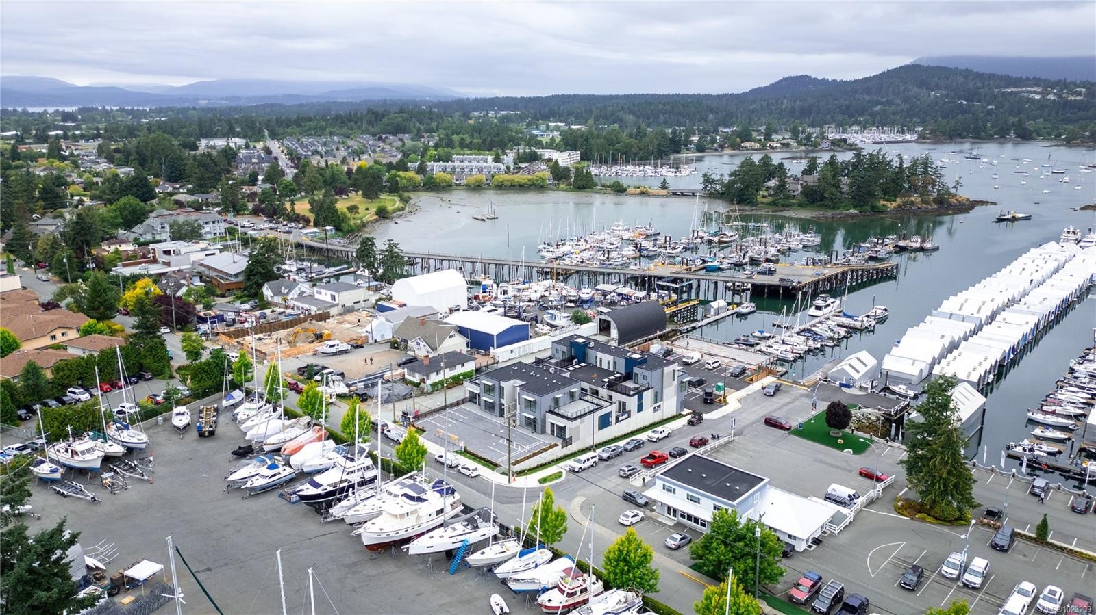 1-2270 Harbour Rd, Sidney, BC