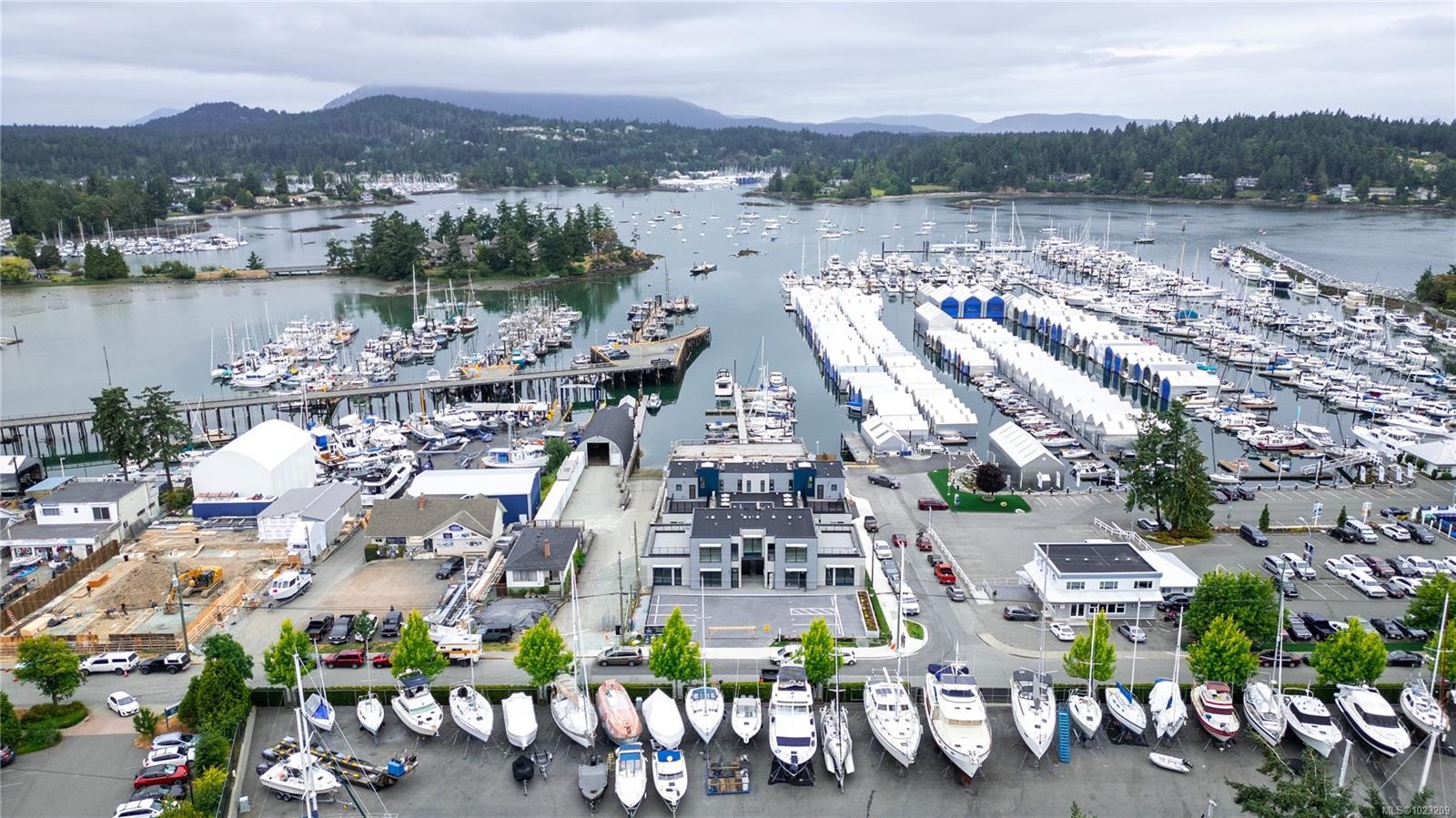 1-2270 Harbour Rd, Sidney, BC