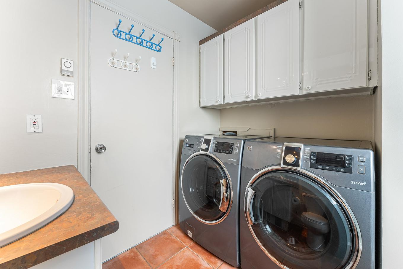 Salle de bains - 1550 Rue Bonsecours, Sherbrooke (Les Nations), QC - Indoor Photo Showing Laundry Room