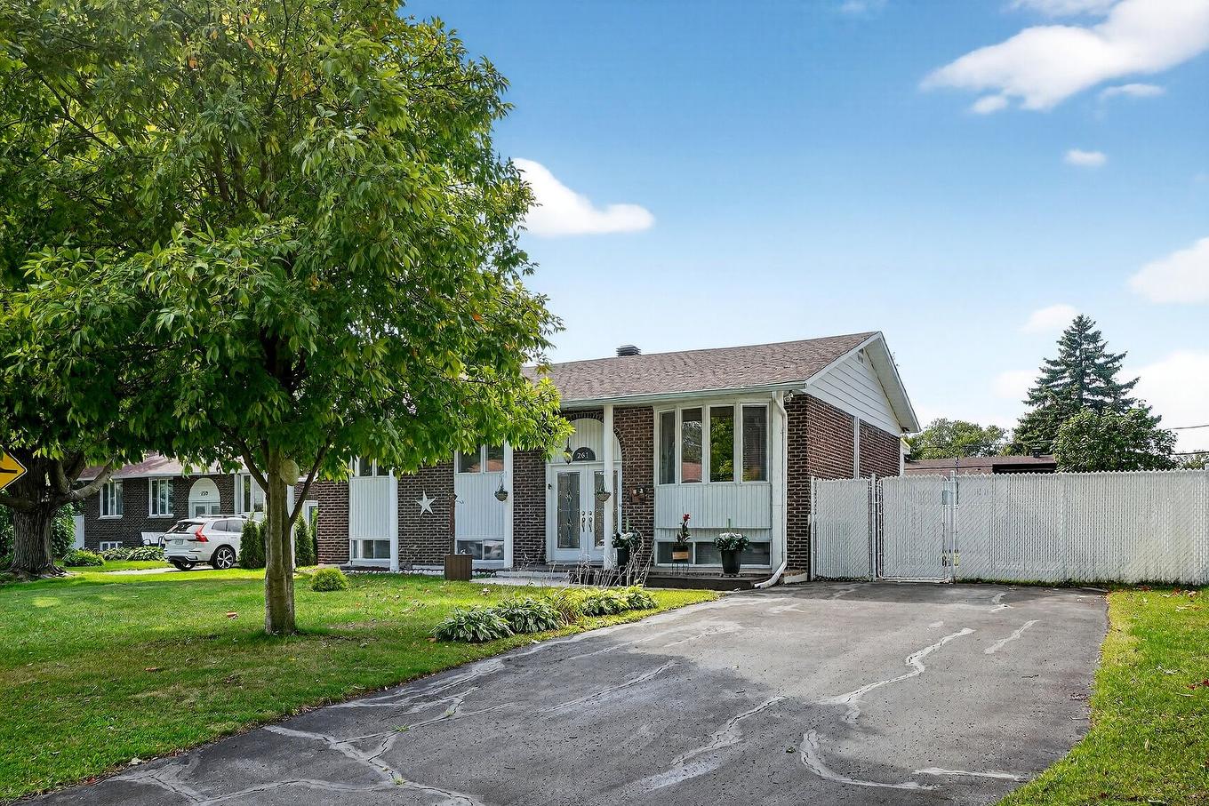 Façade - 261 Rue François-Grenier, Repentigny (Repentigny), QC - Outdoor