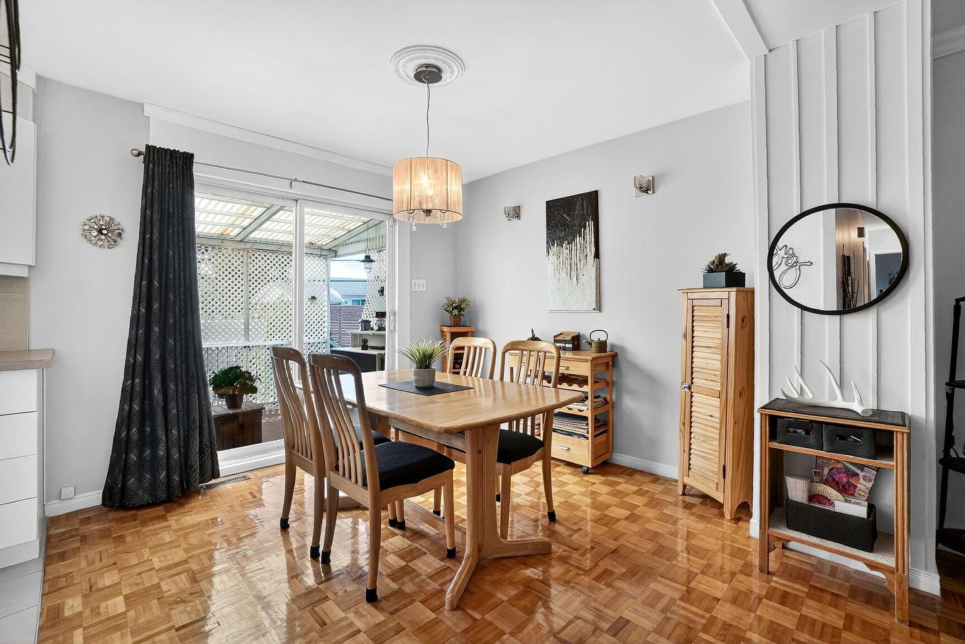Salle à manger - 261 Rue François-Grenier, Repentigny (Repentigny), QC - Indoor Photo Showing Dining Room
