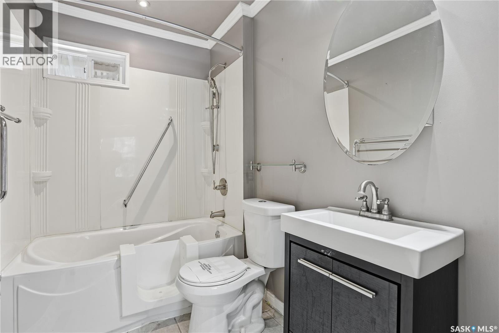 23 Ingersoll Crescent, Regina, SK - Indoor Photo Showing Bathroom