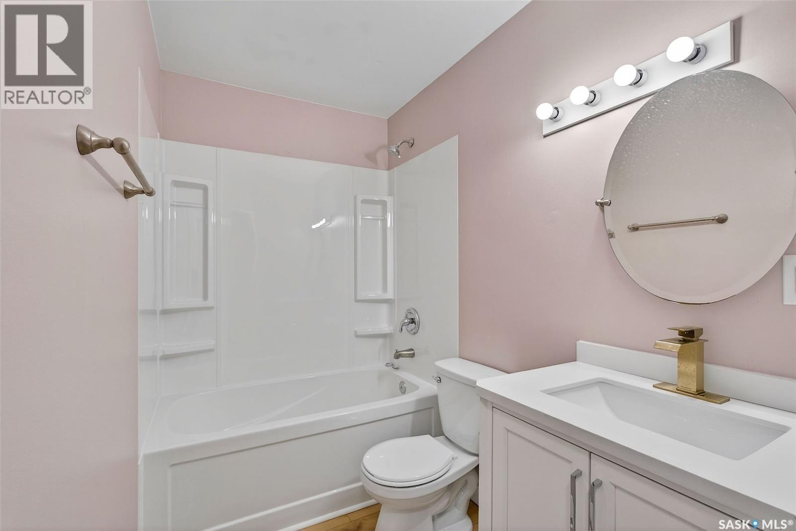 313 3Rd Avenue E, Shellbrook, SK - Indoor Photo Showing Bathroom