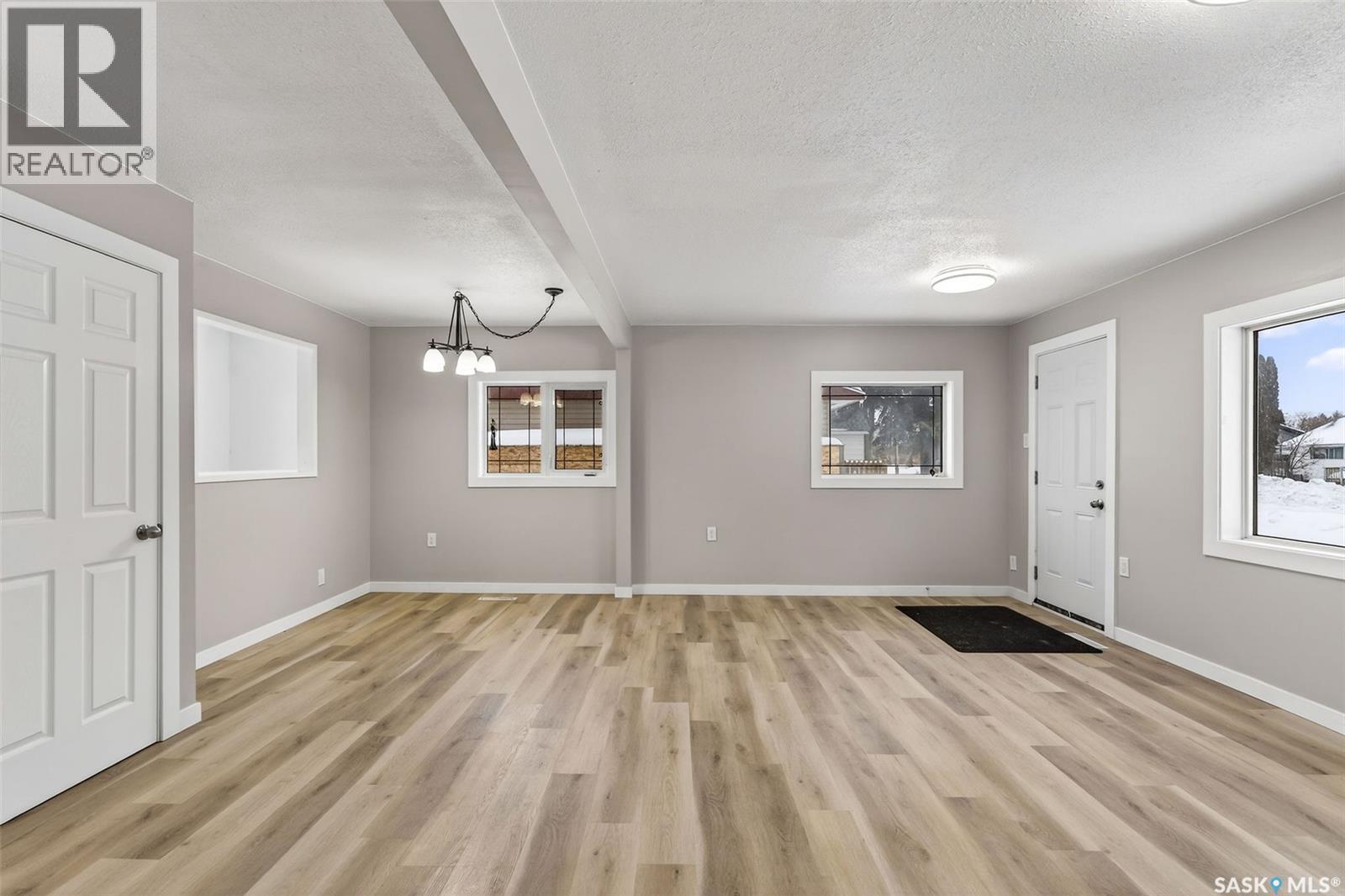 313 3Rd Avenue E, Shellbrook, SK - Indoor Photo Showing Other Room