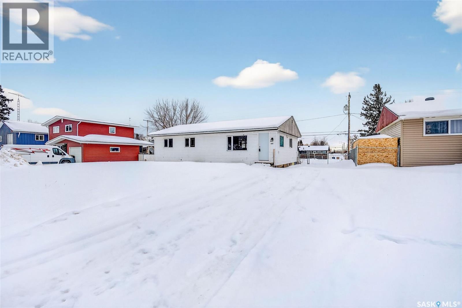 313 3Rd Avenue E, Shellbrook, SK - Outdoor