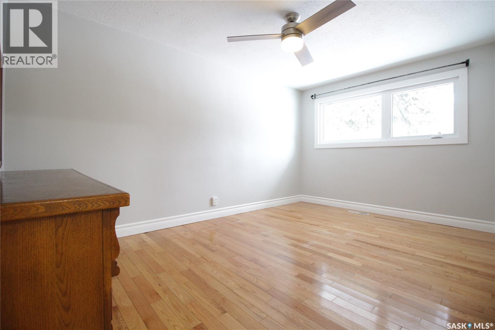 302 3Rd Avenue, Whitewood, SK - Indoor Photo Showing Other Room