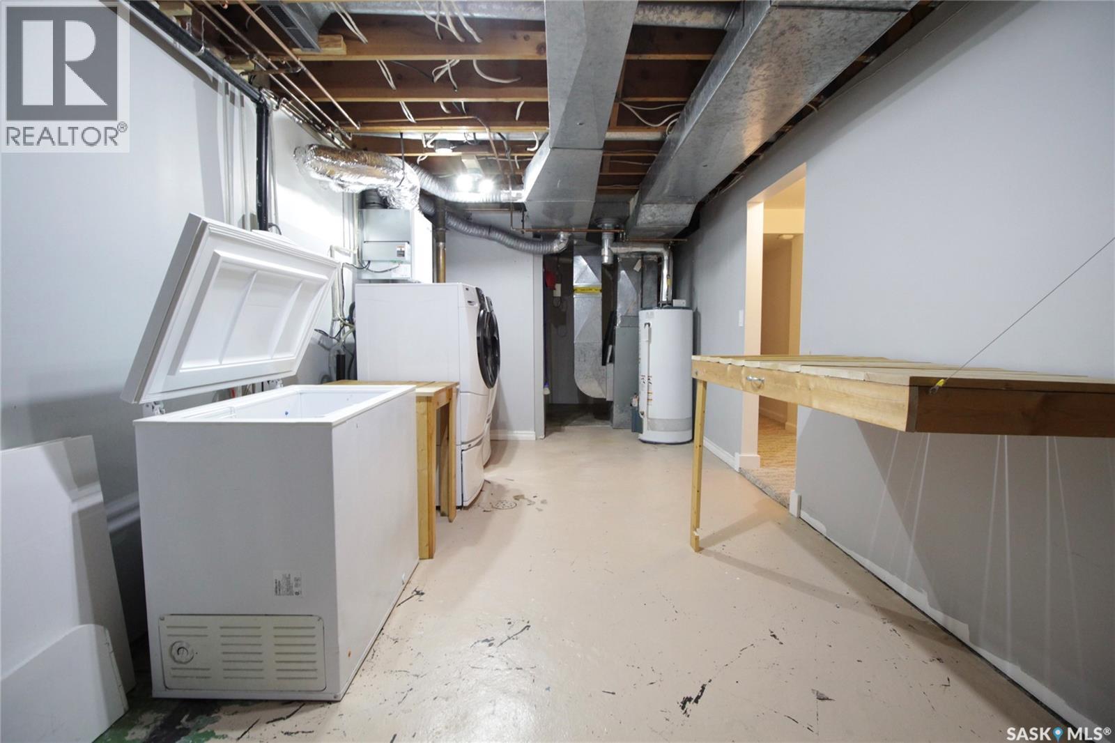 302 3Rd Avenue, Whitewood, SK - Indoor Photo Showing Basement