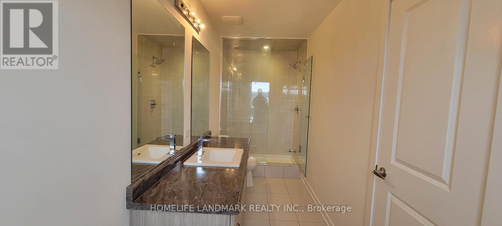 2514 Castlegate Crossing, Pickering, ON - Indoor Photo Showing Bathroom