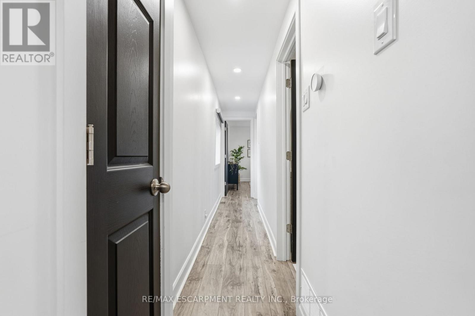 48 Frederick Avenue, Hamilton, ON - Indoor